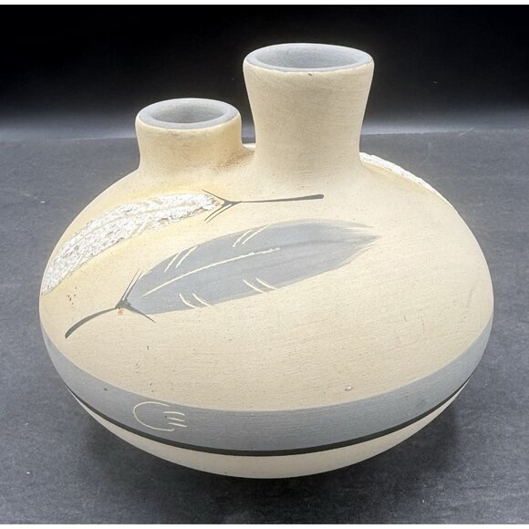 Signed Grey Feather #8 Desert Pueblo Pottery Vase Cream Grey White - Picture 3 of 10